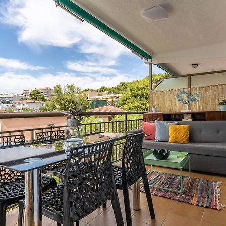 Beach Front Retro Hideaway In Σαλού Εξωτερικό φωτογραφία