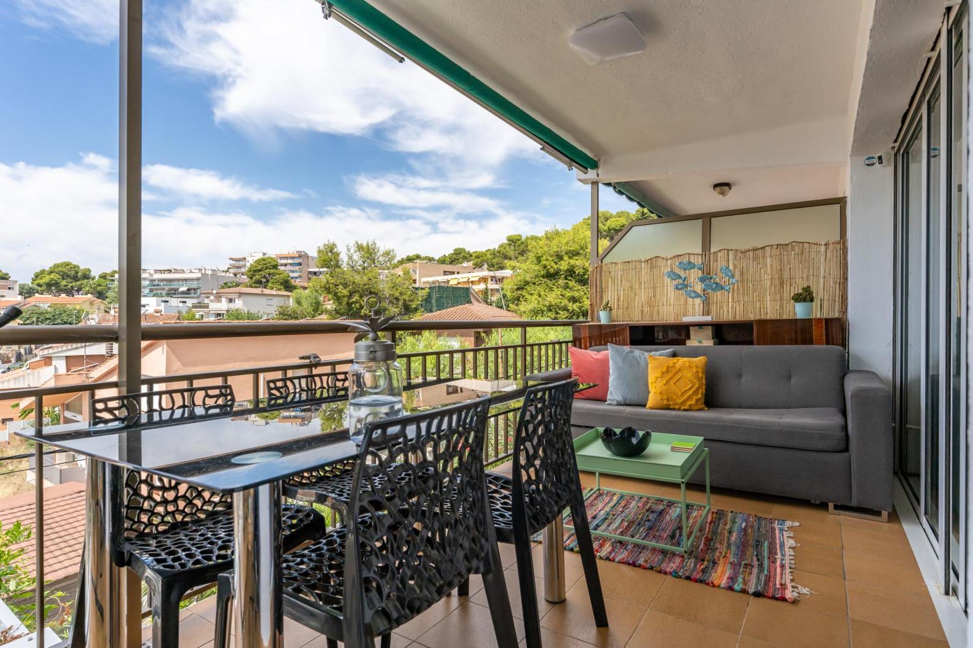 Beach Front Retro Hideaway In Σαλού Εξωτερικό φωτογραφία