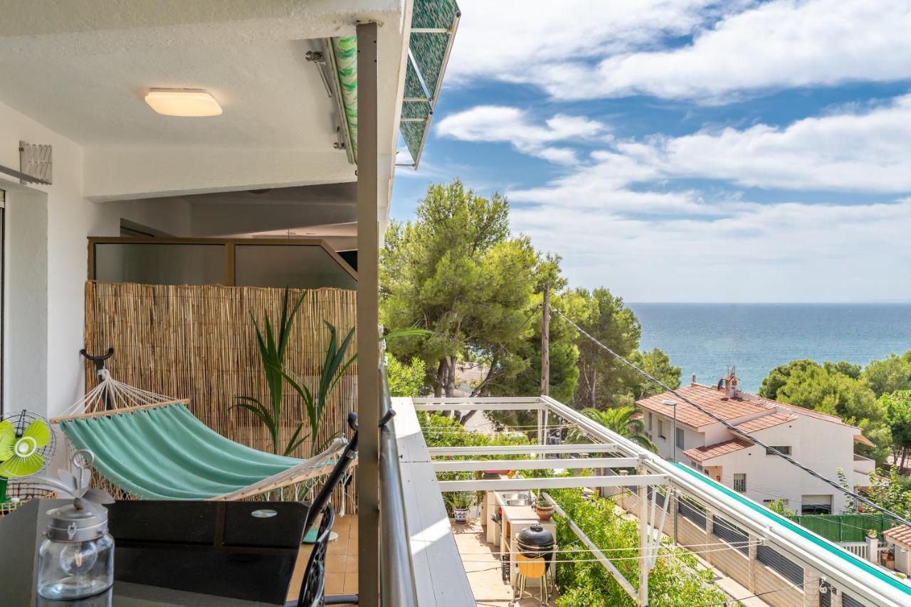 Beach Front Retro Hideaway In Σαλού Εξωτερικό φωτογραφία