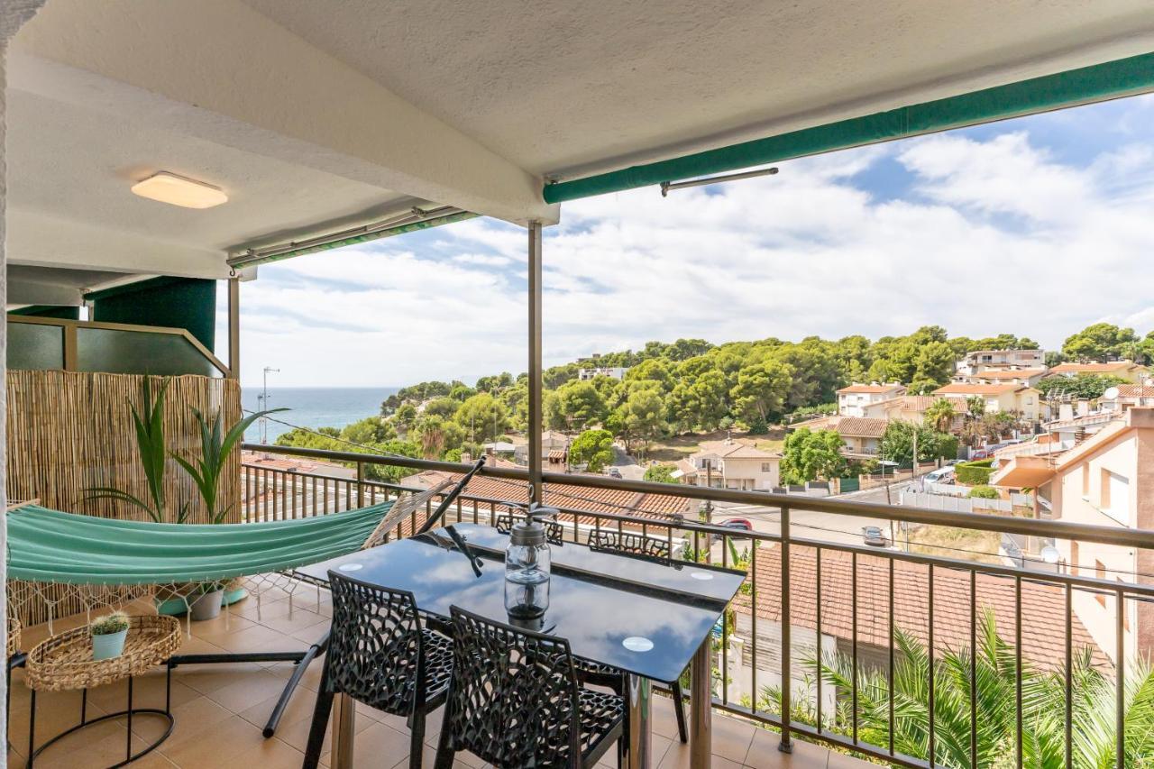 Beach Front Retro Hideaway In Σαλού Εξωτερικό φωτογραφία