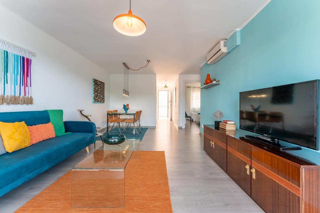 Beach Front Retro Hideaway In Σαλού Εξωτερικό φωτογραφία