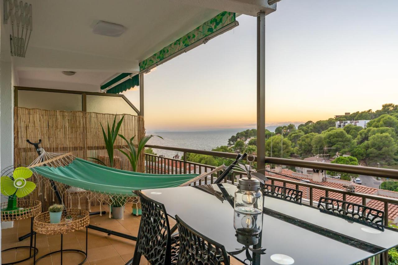 Beach Front Retro Hideaway In Σαλού Εξωτερικό φωτογραφία