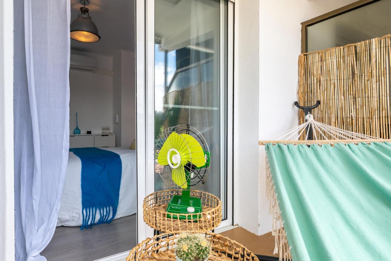 Beach Front Retro Hideaway In Σαλού Εξωτερικό φωτογραφία