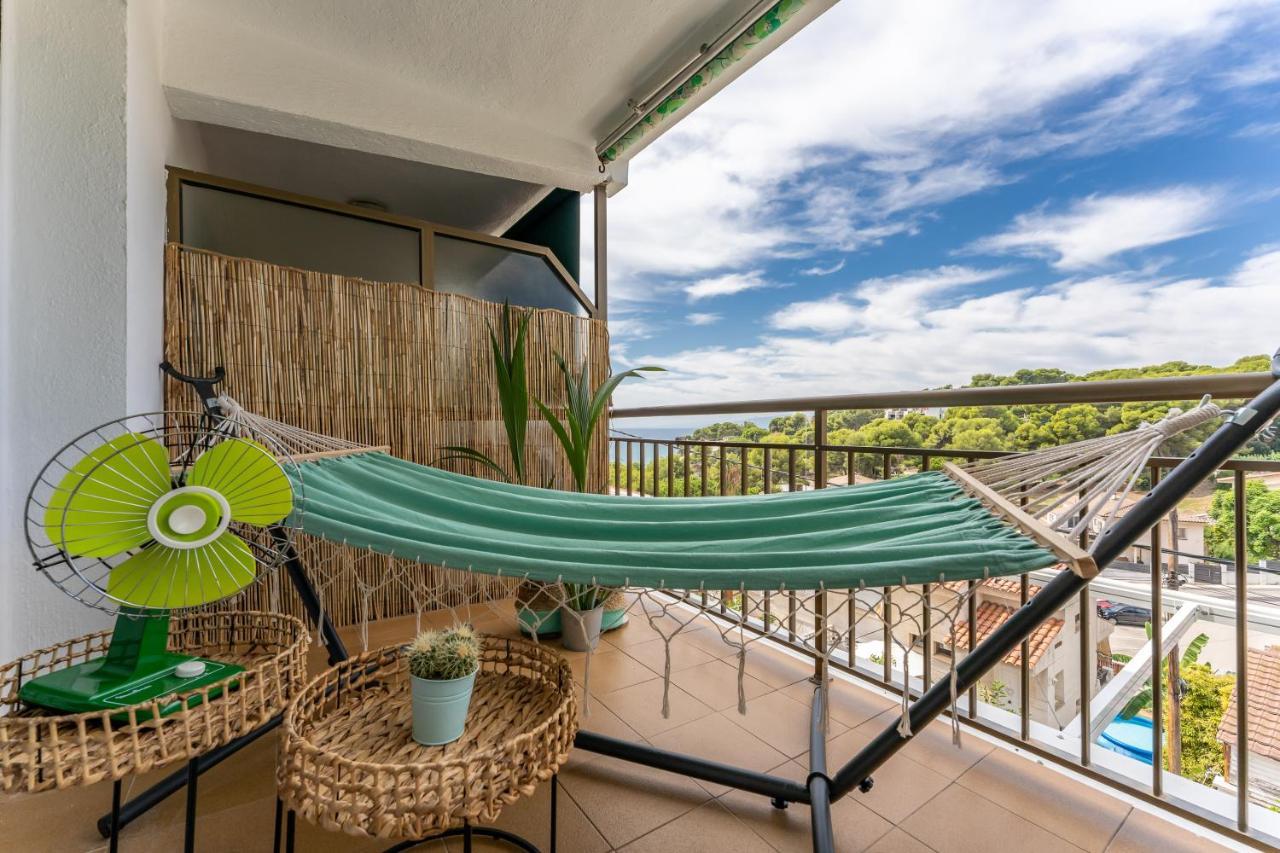 Beach Front Retro Hideaway In Σαλού Εξωτερικό φωτογραφία