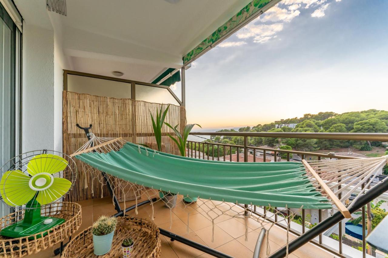 Beach Front Retro Hideaway In Σαλού Εξωτερικό φωτογραφία