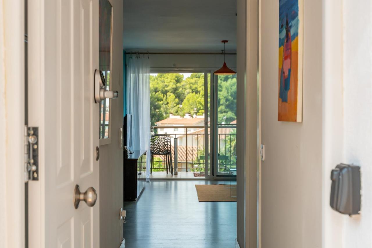 Beach Front Retro Hideaway In Σαλού Εξωτερικό φωτογραφία
