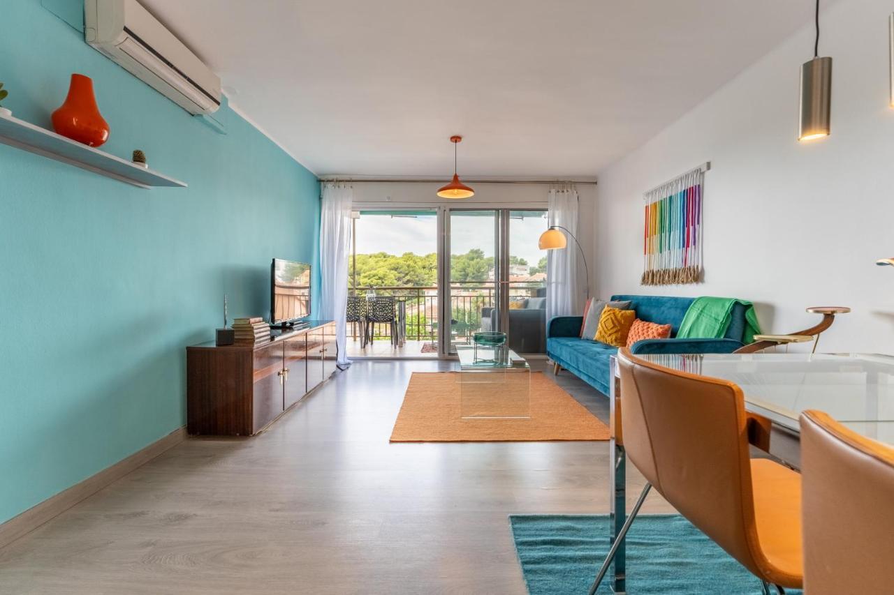Beach Front Retro Hideaway In Σαλού Εξωτερικό φωτογραφία