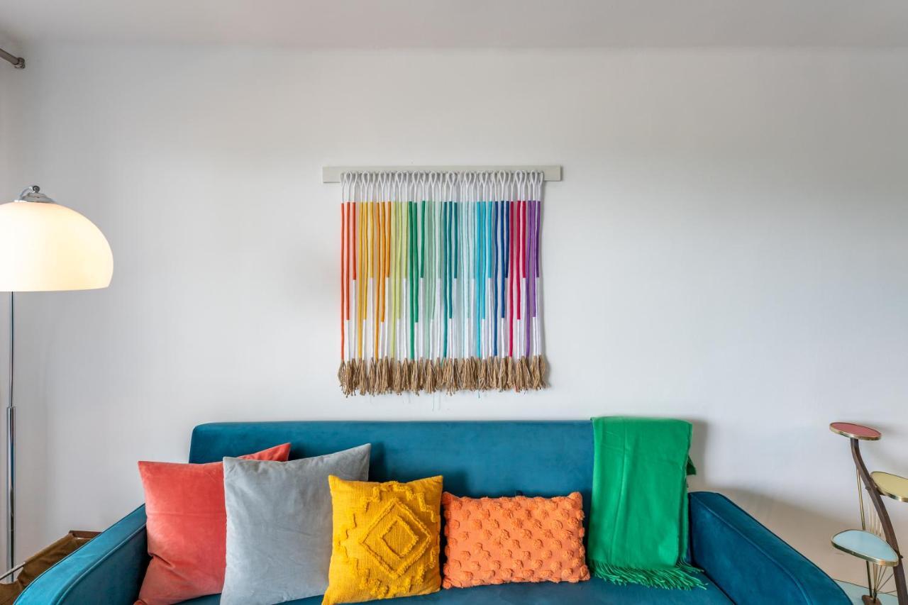 Beach Front Retro Hideaway In Σαλού Εξωτερικό φωτογραφία